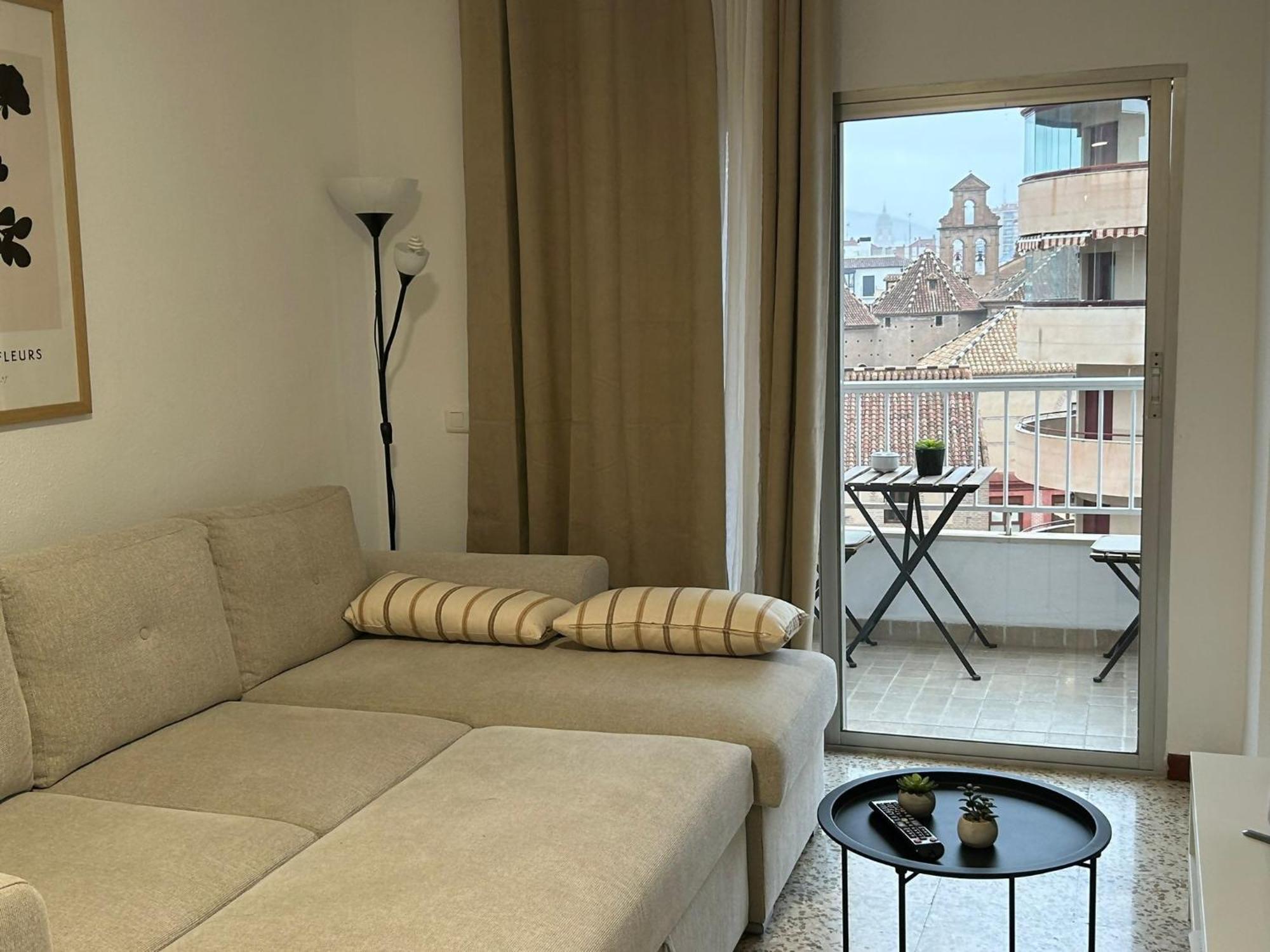 Vialia Piso Centrico Wifi Maria Zambrano Andra Apartment Малага Екстериор снимка