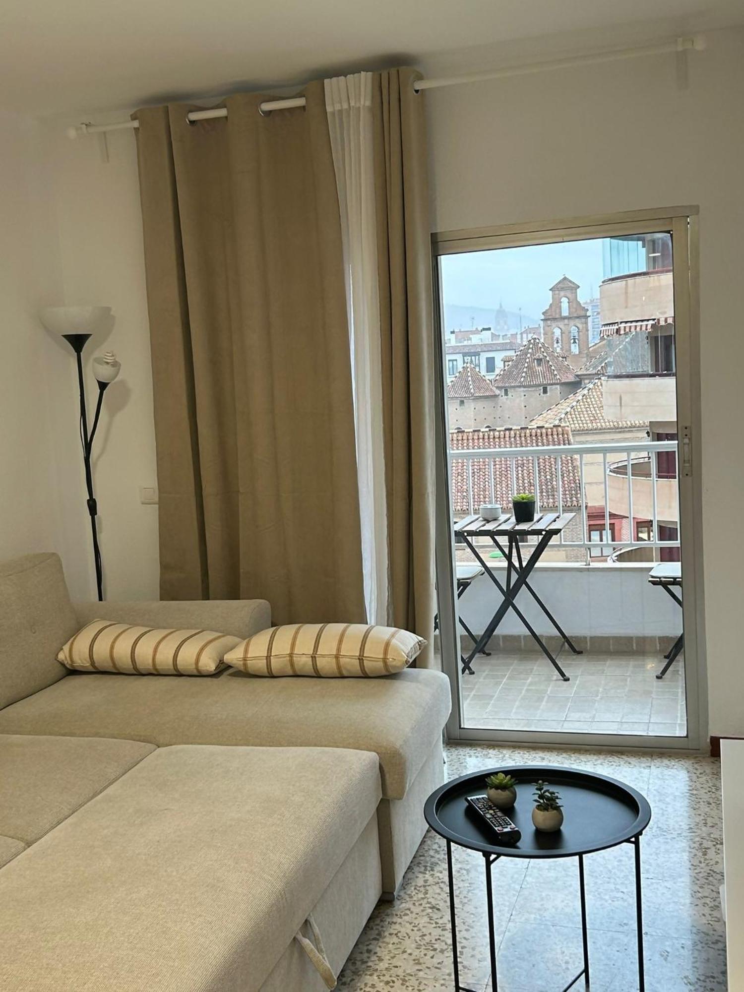 Vialia Piso Centrico Wifi Maria Zambrano Andra Apartment Малага Екстериор снимка
